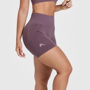 Oner Active, EFFORTLESS SEAMLESS SHORTS WITH WHITE LOGO vintage Purple